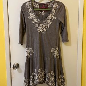 gray long sleeve tshirt dress